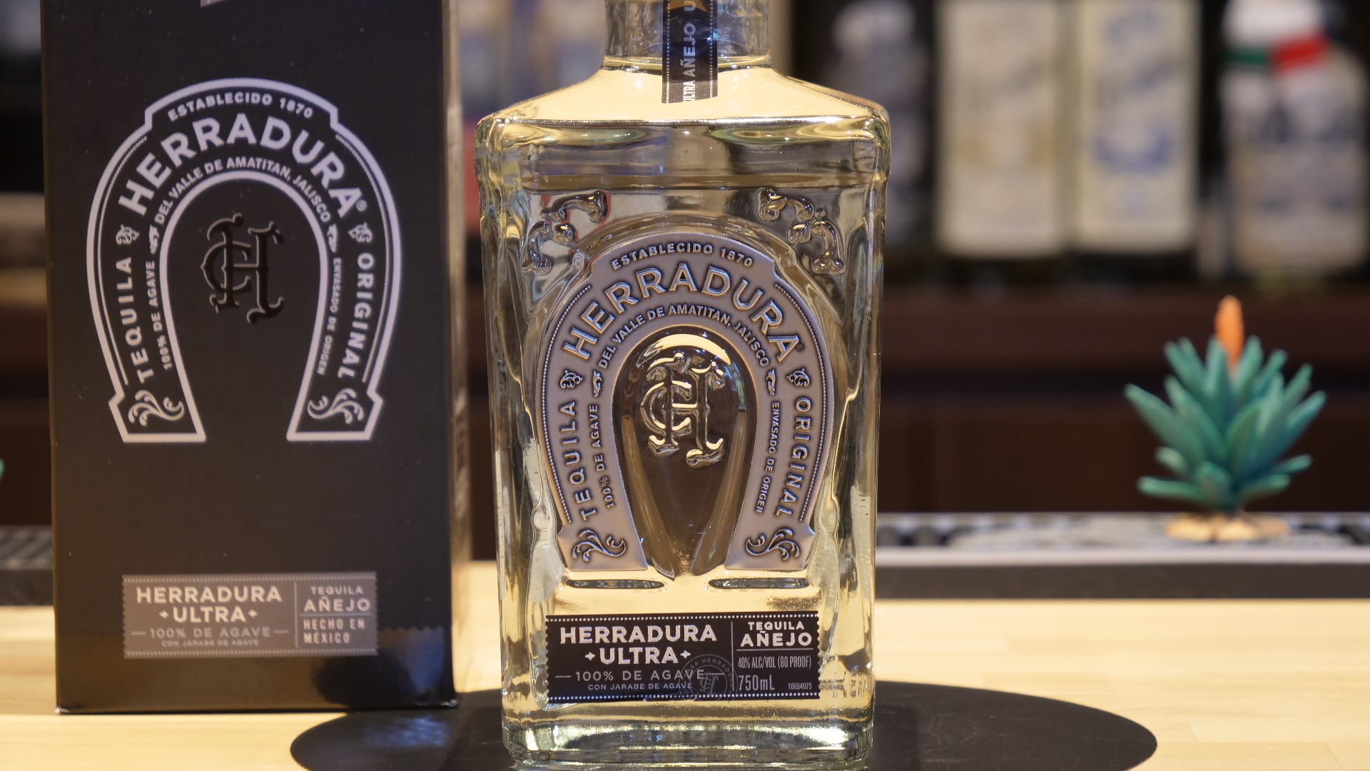 HERRADURA tequila anejo エラドゥーラ ウルトラ テキーラ