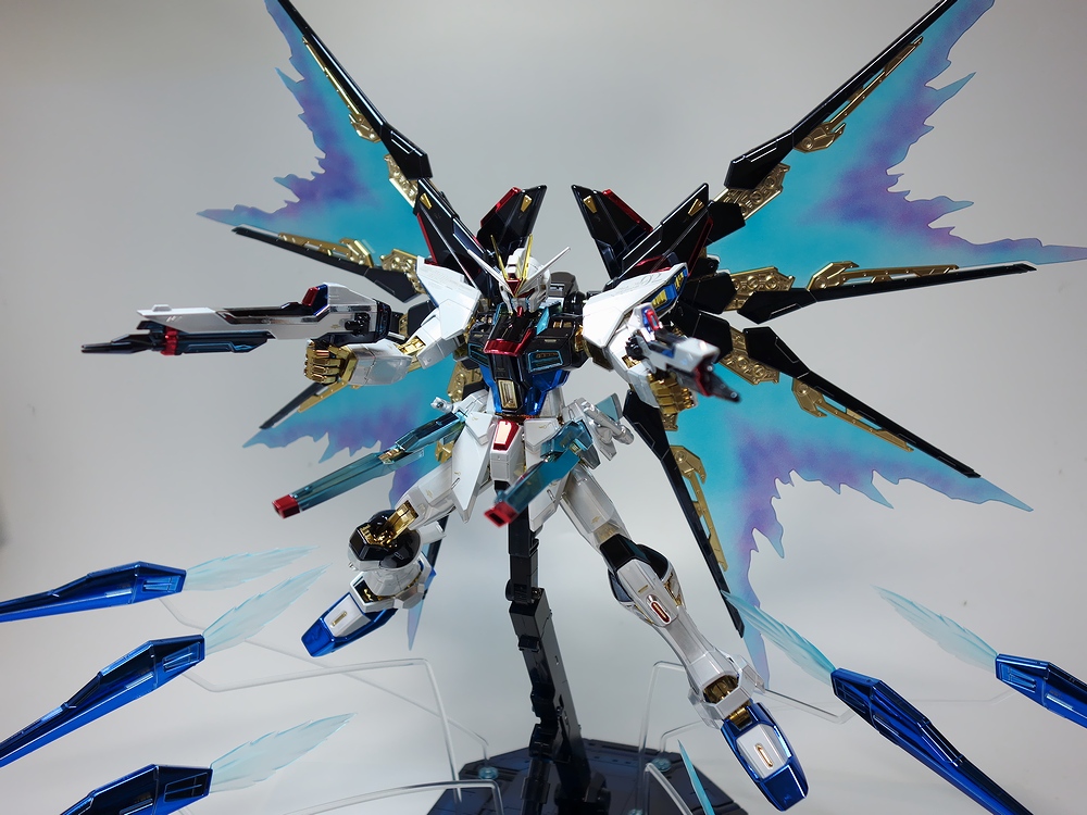 バンダイ MGシリーズMG 安い ストライクフリーダムガンダムフル