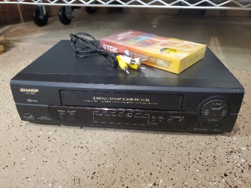 Sharp VC-A400 VCR Video Cassette Recorder VHS Player Cable Tape