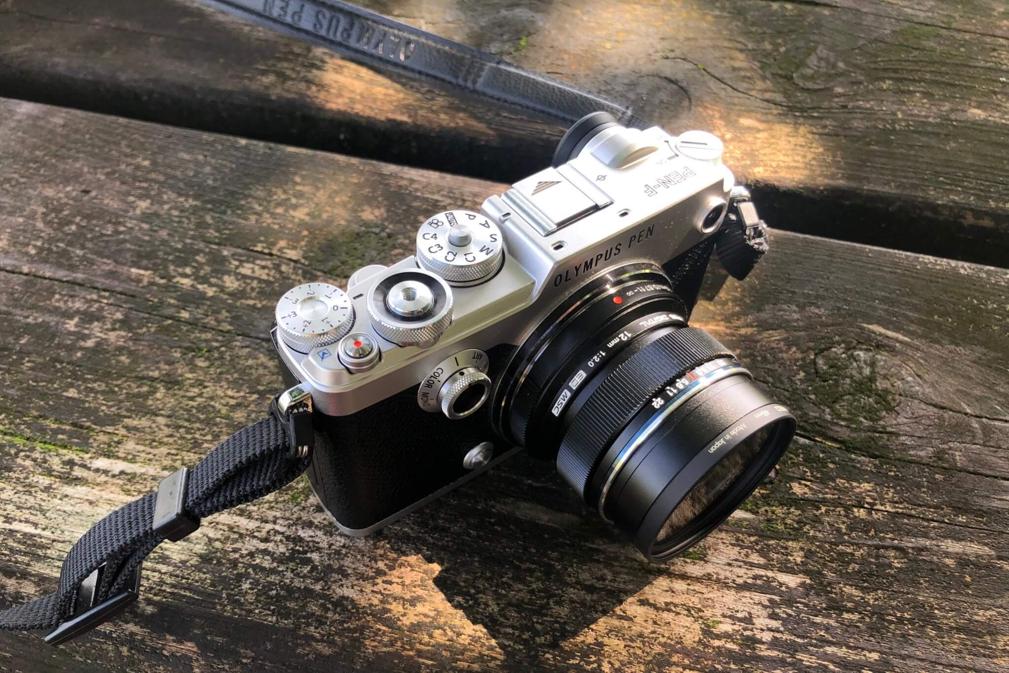 あまりに美しすぎて一般的カメラになれなかった、OLYMPUS PEN-F