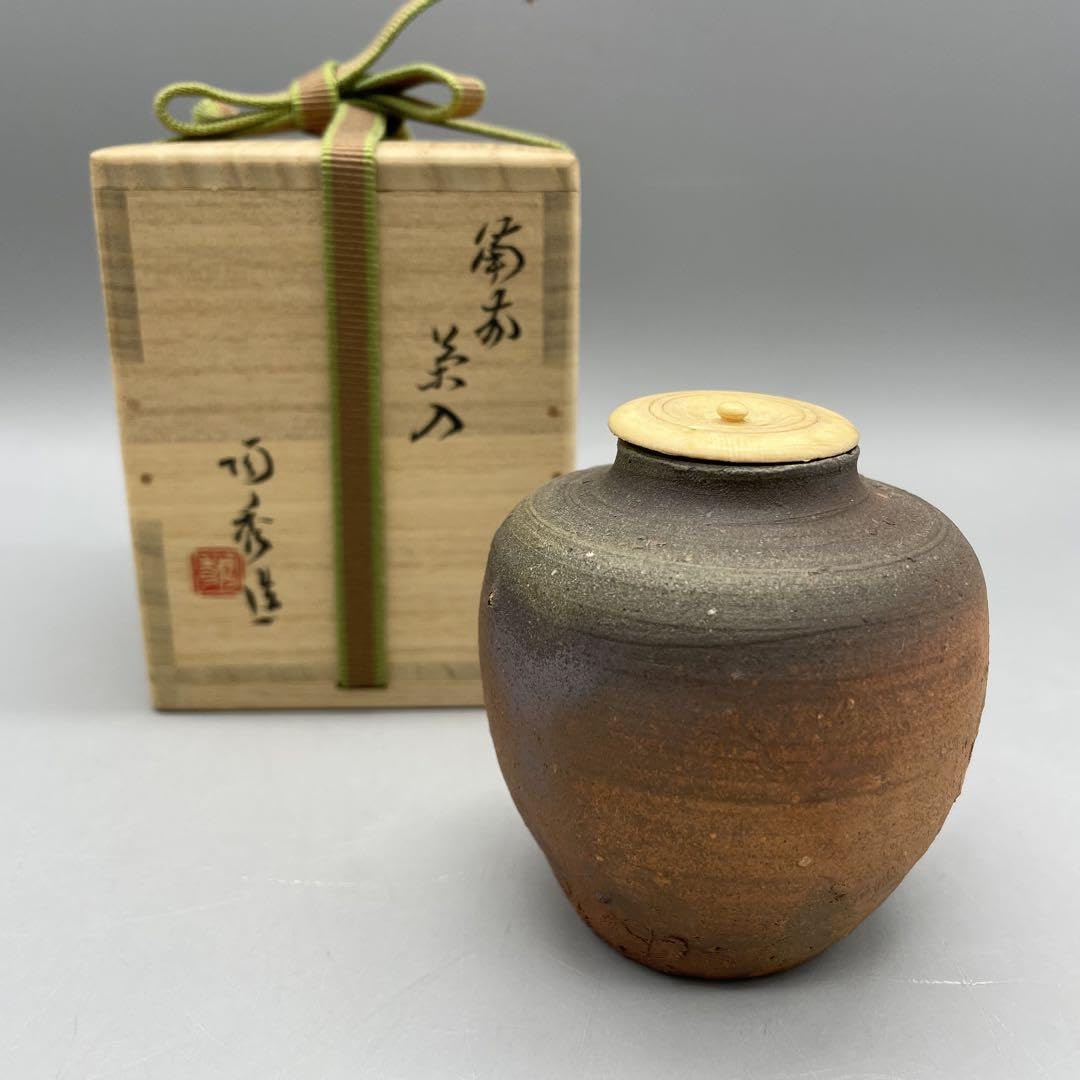 山本雄一作 備前焼 茶碗 共箱 共布 茶道具 山本雄一作 備前焼 茶碗 共