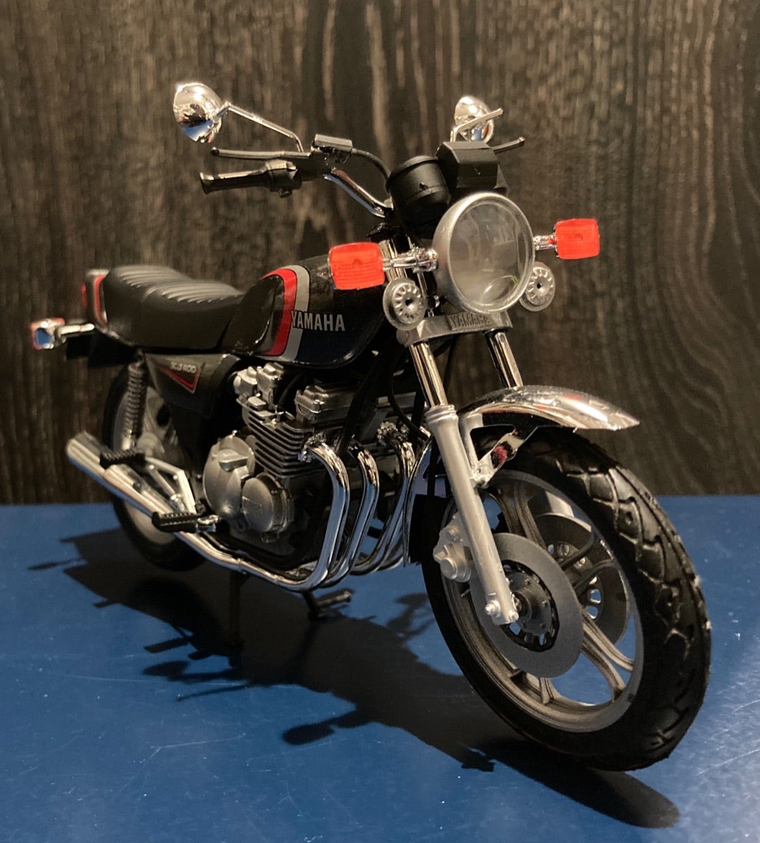 アオシマ1/12「ヤマハ XJ400」完成 | たけざくのプラモ