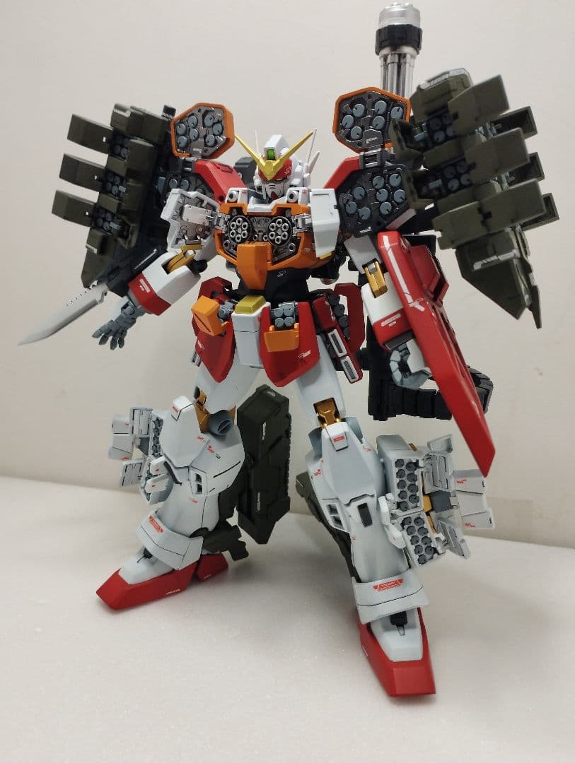 MGヘビーアームズイーゲル装備 MG 1/100 ガンダムヘビーアームズ EW(イーゲル装備) - バンダイ