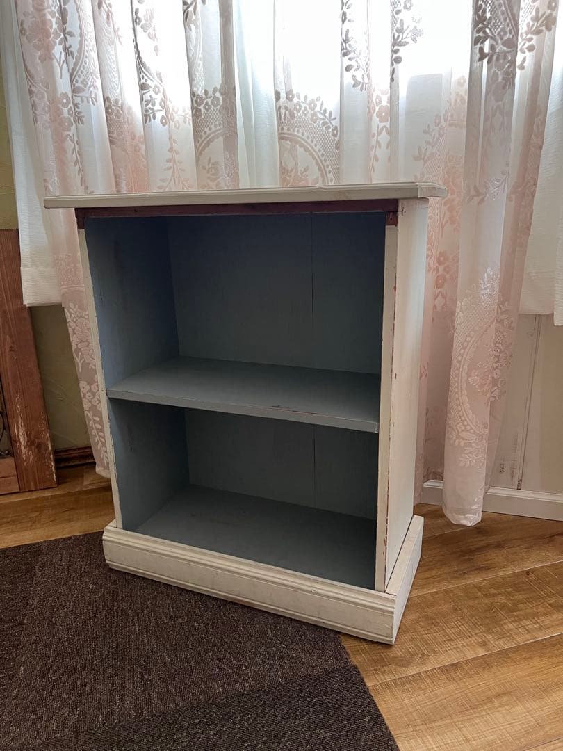 最終お値下げ価格！アンティーク風に作った白い棚＊シャビー 最終お値下げ価格！アンティーク風に作った白い棚＊シャビー