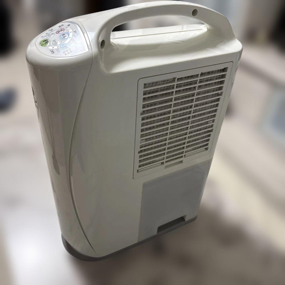 CORONA 衣類乾燥除湿機 cd-s6319 コロナ - メルカリ