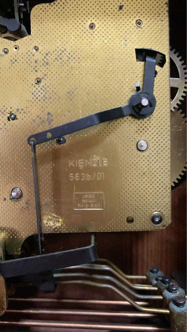 Kienzle 掛時計 563b/01 装飾的デザイン