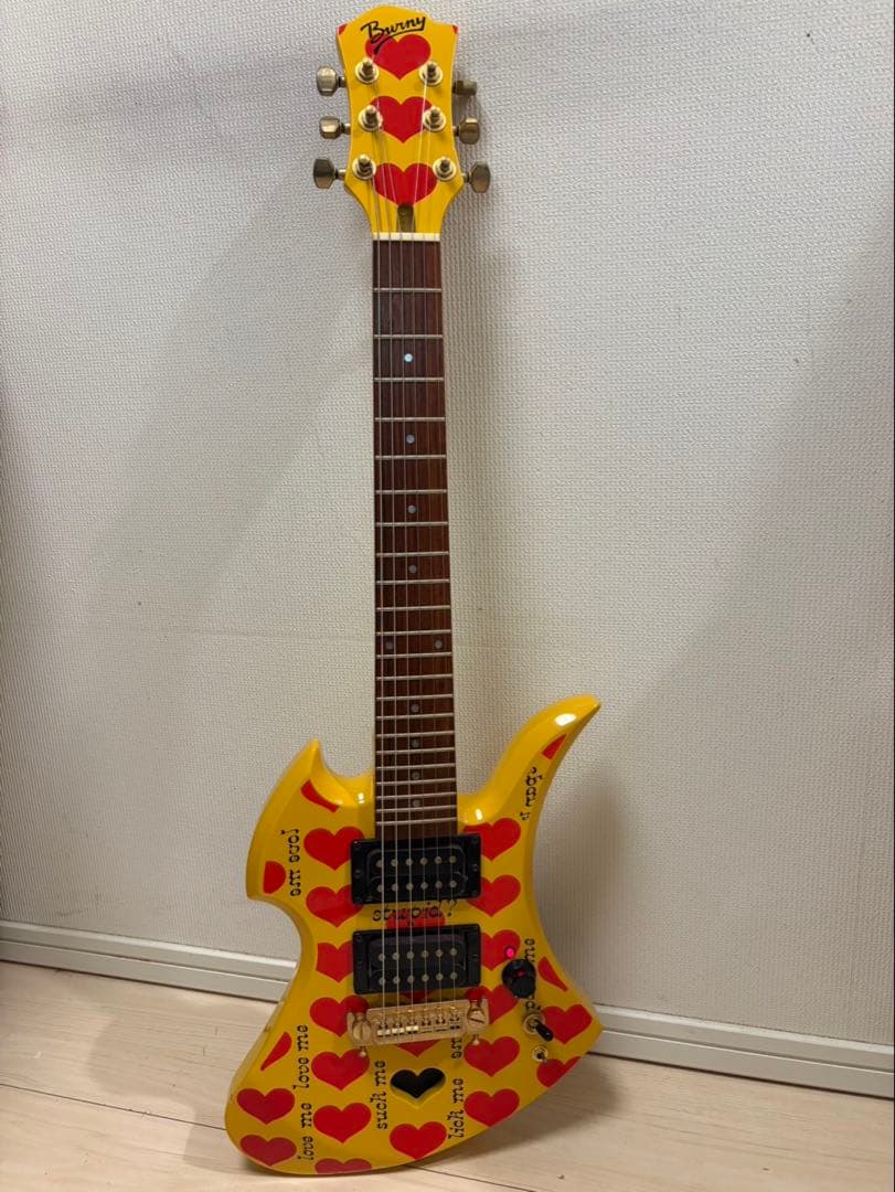 FERNANDES BURNY イエローハートJr hideモデル ミニギター FERNANDES BURNY イエローハートJr hideモデル ミニギター - メルカリ