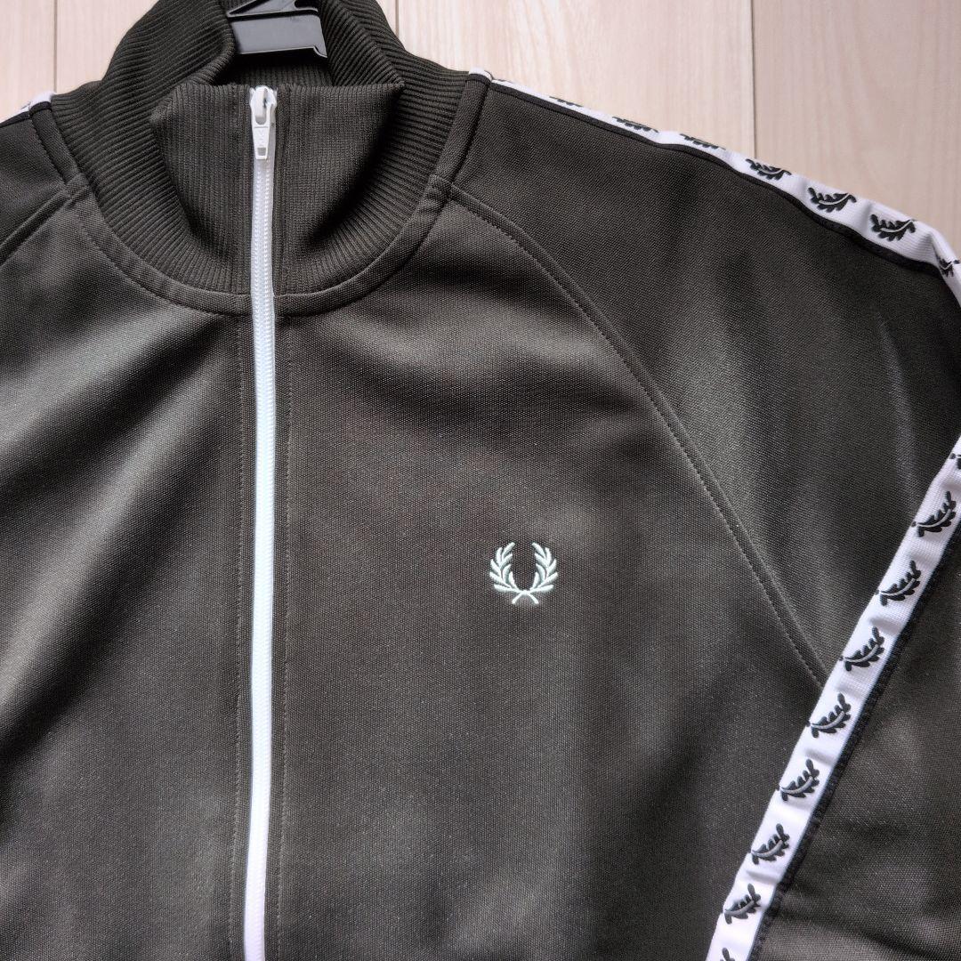 Fred Perry ダークグリーン ジャケット Fred Perry ダークグリーン ジャケット