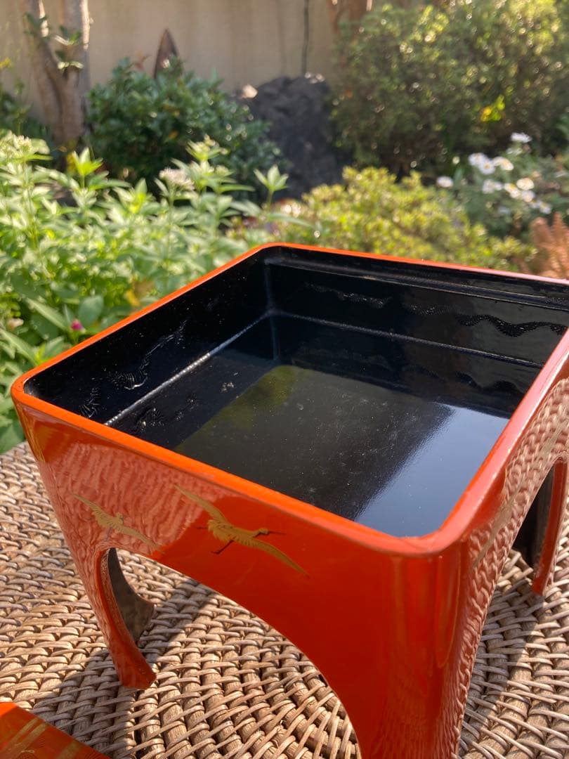 京都の美しいヴィンテージ品　昭和8年　漆器セット 鶴　盃　金箔装飾　正月　大晦日