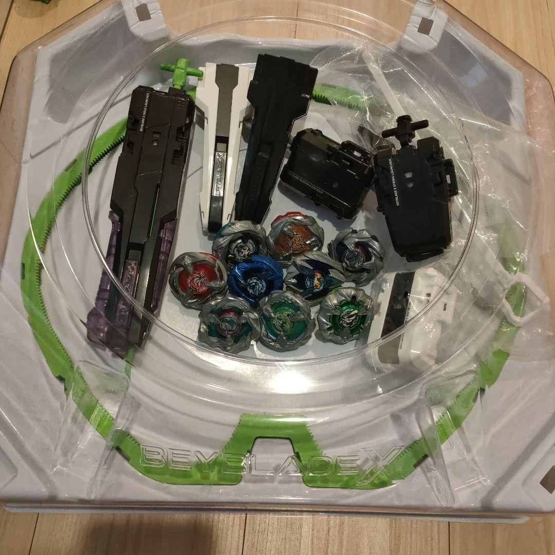 BEYBLADE　ベイブレードx　スタジアム　ベイ　ランチャーセット　まとめ売り 4904810914501.jpg